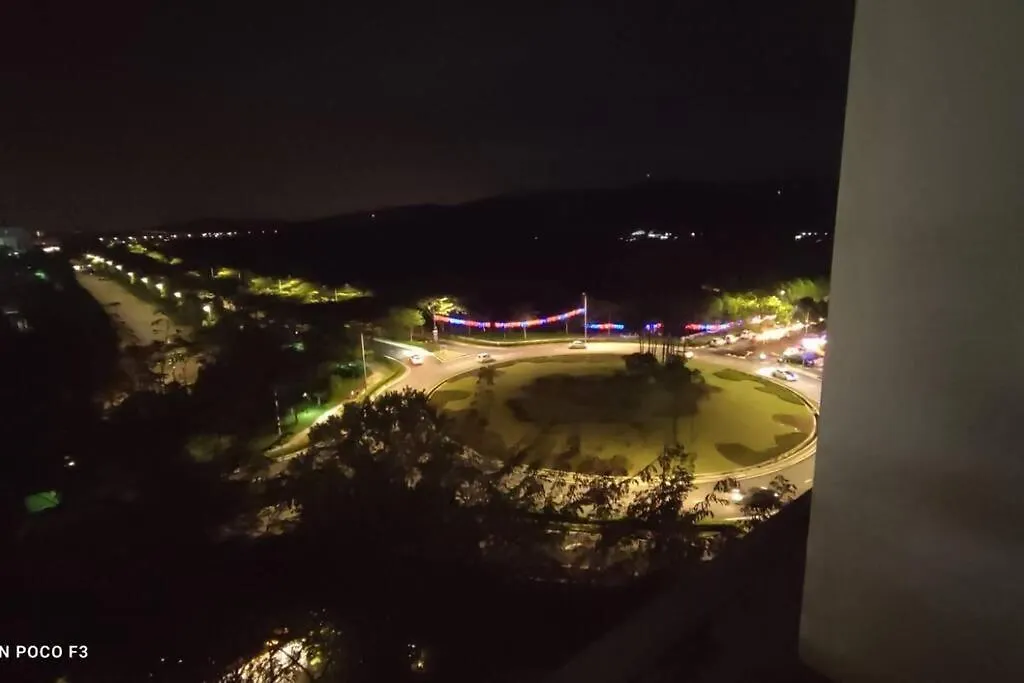 Bs228-Klia -Self Check-In-Wifi-Netflix-Parking-Pool, 5092 Apartment Sepang