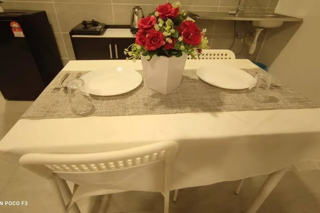 Bs228-Klia -Self Check-In-Wifi-Netflix-Parking-Pool, 5092 Apartment Sepang
